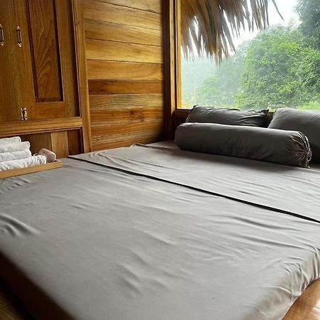 Na Tue An-Homestay 81 Vo Van Kiet Tuyen Quang Esterno foto